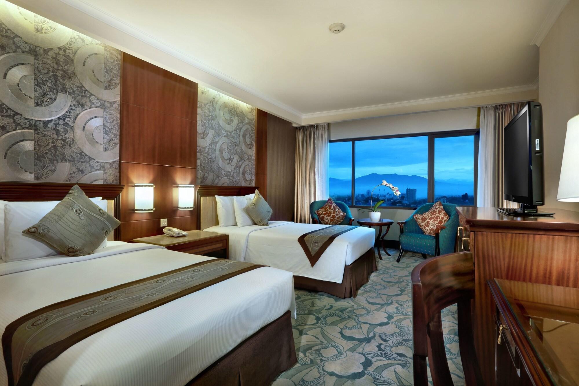 Aston Tropicana Hotel Bandung Exterior foto